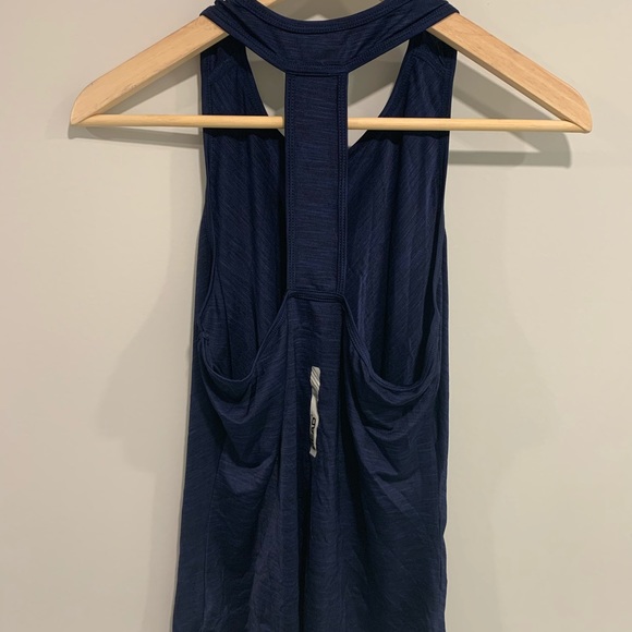 Athletic Tops Bundle - Picture 2 of 8